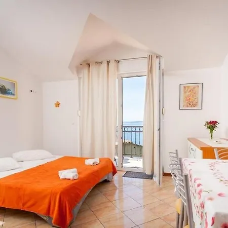 Apartment Davor Brela