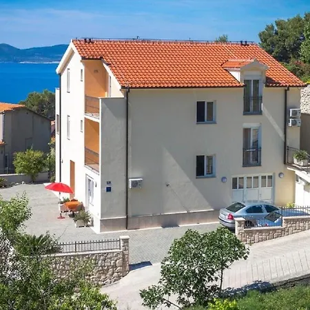 Apartament Davor Brela